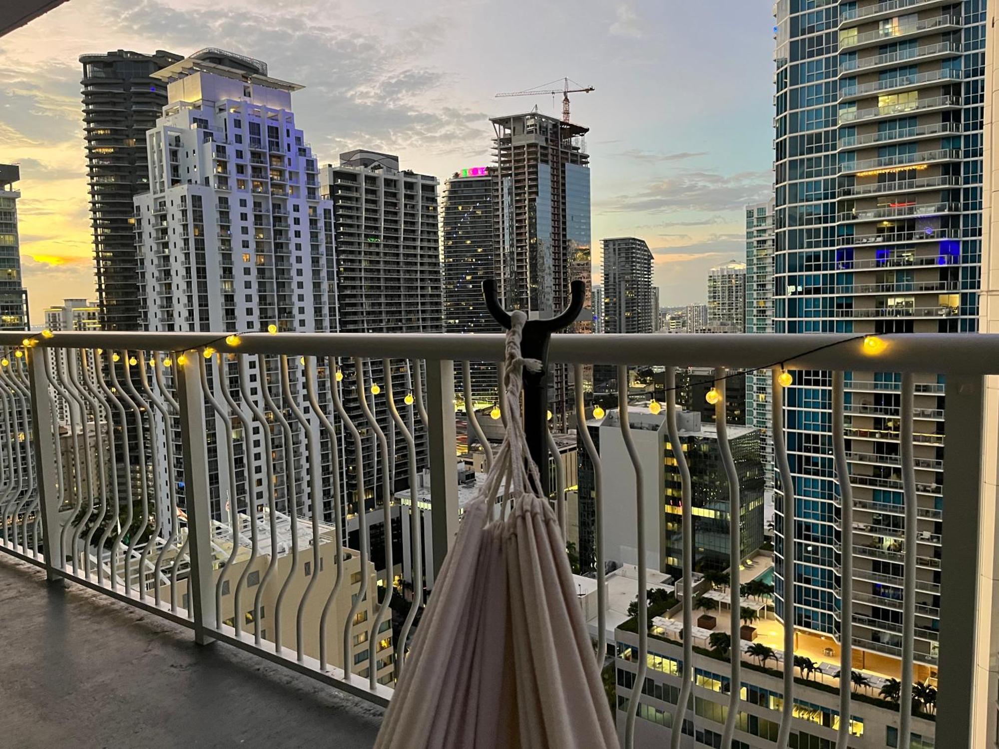 City & Sea View+Free Parking Modern Condo Маямі Екстер'єр фото